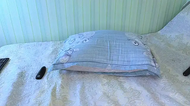  Lily  online show from February 2025 11:16:02 AM