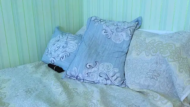  Lily  online show from March 2025 07:32:02 AM