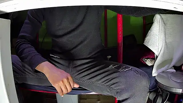 Walltaz online show from October 2025 04:48:01 AM