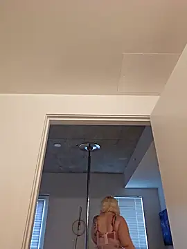 NikiFm online show from November 2025 09:15:01 PM