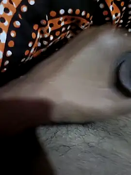 Snapshot of hq9870a chatting on February 2025 07:44:02 PM hq9870a online show from February 2025 07:44:02 PM