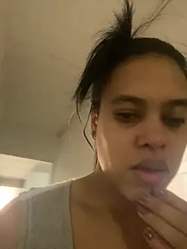 Snapshot of AlondraDiossa03 chatting on March 2026 04:35:01 PM AlondraDiossa03 online show from March 2026 04:35:01 PM