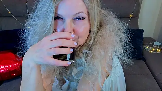 Snapshot of Abby_Moore_ chatting on February 2026 01:54:01 PM Abby Moore online show from February 2026 01:54:01 PM