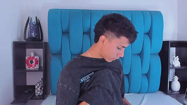 AlanNaughty online show from January 2025 08:37:02 PM