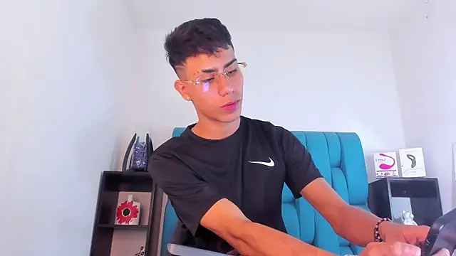 AlanNaughty online show from January 2025 02:06:01 PM