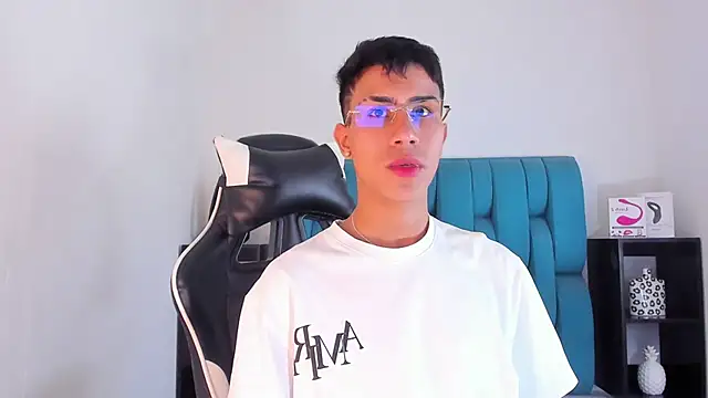 AlanNaughty online show from January 2025 10:01:01 PM