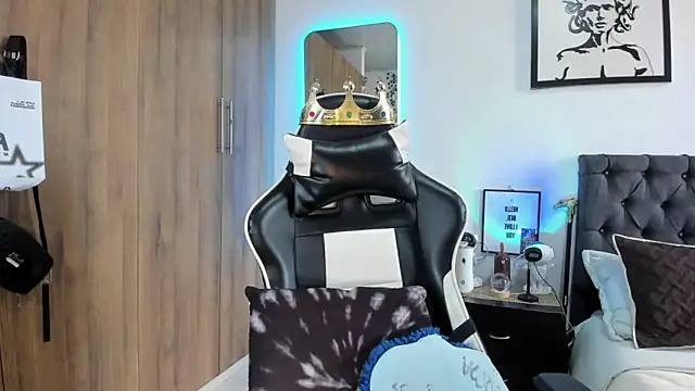 AlanNaughty online show from February 2026 10:08:02 PM