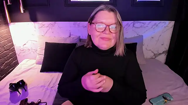 Snapshot of Shannonshine chatting on November 2025 05:39:02 AM Shannonshine online show from November 2025 05:39:02 AM