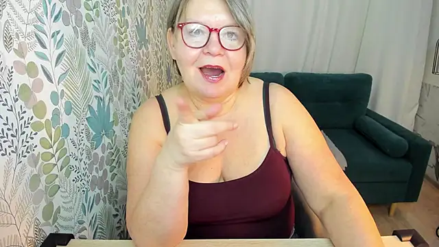 Snapshot of Shannonshine chatting on January 2026 01:26:01 PM Shannonshine online show from January 2026 01:26:01 PM