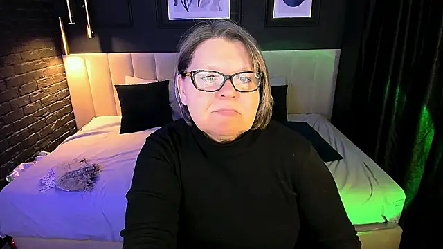 Snapshot of Shannonshine chatting on February 2026 01:16:01 PM Shannonshine online show from February 2026 01:16:01 PM