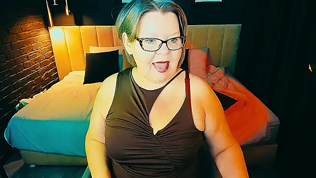 Snapshot of Shannonshine chatting on February 2026 05:59:02 AM Shannonshine online show from February 2026 05:59:02 AM