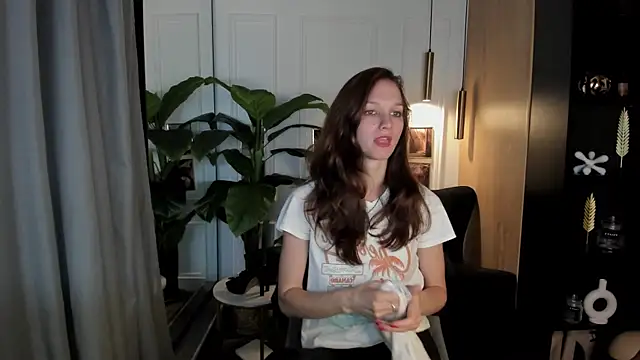 MirandaGlow online show from June 2026 05:46:01 AM