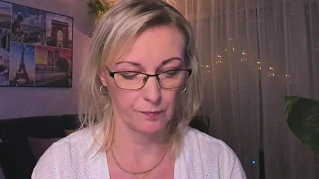 vanessa chat online show from December 2024 05:52:02 PM