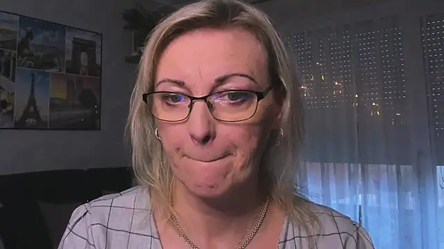 vanessa chat online show from December 2024 02:24:02 PM