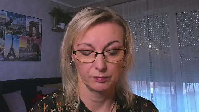 vanessa chat online show from December 2024 02:17:02 PM