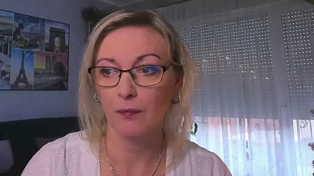 vanessa chat online show from December 2024 02:21:01 PM