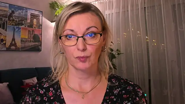 vanessa chat online show from January 2025 06:12:02 PM