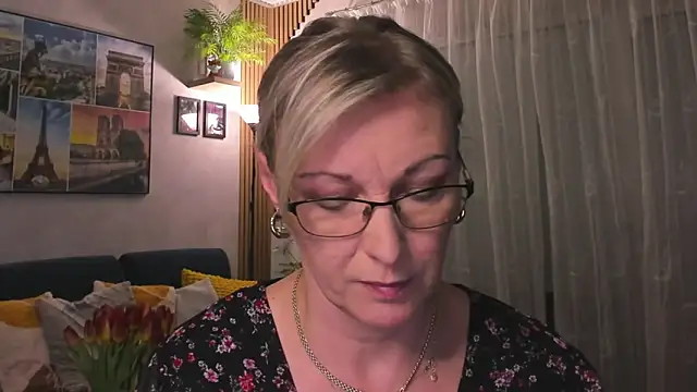 vanessa chat online show from February 2025 05:49:02 PM