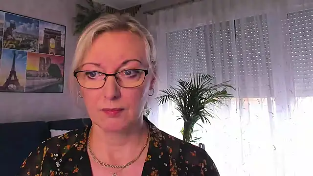vanessa chat online show from May 2026 02:56:01 PM