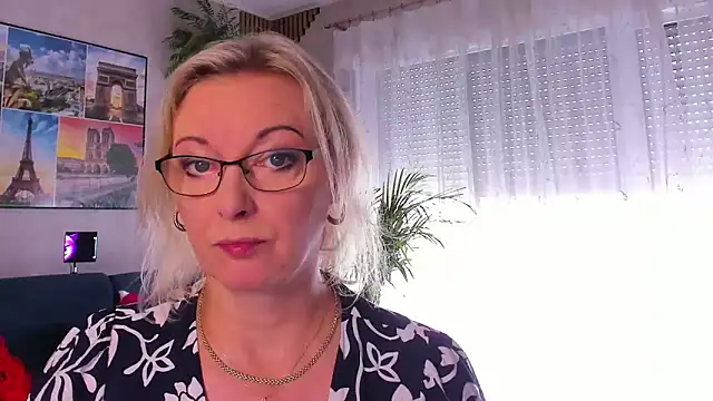 vanessa chat online show from May 2026 01:18:02 PM