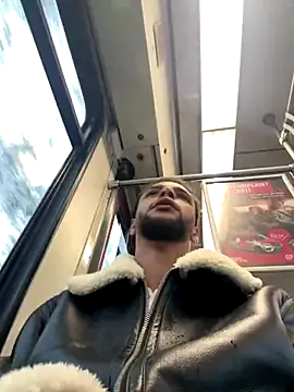 Snapshot of Lionayowe chatting on November 2025 07:54:01 AM Lionayowe online show from November 2025 07:54:01 AM