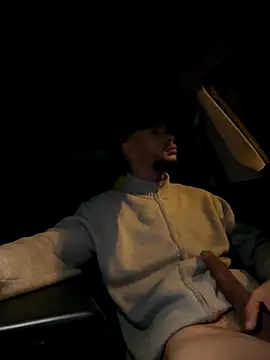 Snapshot of Lionayowe chatting on November 2025 05:18:02 AM Lionayowe online show from November 2025 05:18:02 AM