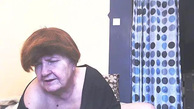 Snapshot of MioritaHard chatting on April 2026 11:37:01 AM MioritaHard online show from April 2026 11:37:01 AM