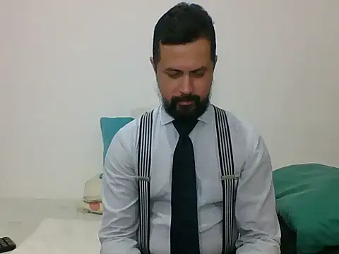 Snapshot of TRIISTAN_KING10 chatting on January 2025 08:43:01 PM TRIISTAN KING10 online show from January 2025 08:43:01 PM