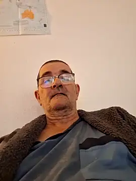 Snapshot of silvio-aus-luzern-CH chatting on February 2025 03:47:01 PM silvio-aus-luzern-CH online show from February 2025 03:47:01 PM