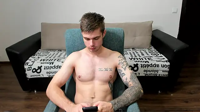 Snapshot of maks_wolfis chatting on December 2024 12:50:02 PM maks wolfis online show from December 2024 12:50:02 PM