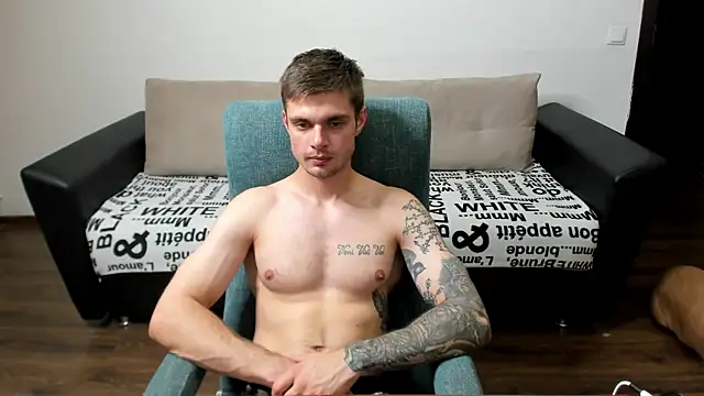 Snapshot of maks_wolfis chatting on December 2024 08:47:02 PM maks wolfis online show from December 2024 08:47:02 PM