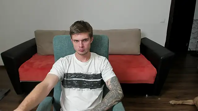 Snapshot of maks_wolfis chatting on January 2025 02:30:01 PM maks wolfis online show from January 2025 02:30:01 PM