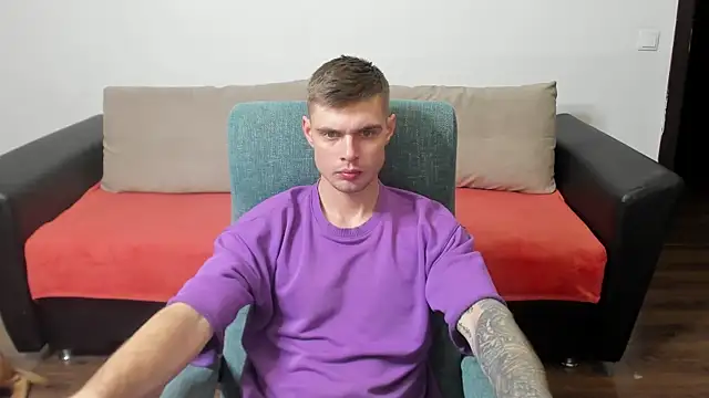 Snapshot of maks_wolfis chatting on January 2025 08:00:01 PM maks wolfis online show from January 2025 08:00:01 PM