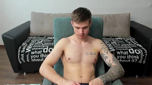 Snapshot of maks_wolfis chatting on February 2025 10:15:02 AM maks wolfis online show from February 2025 10:15:02 AM