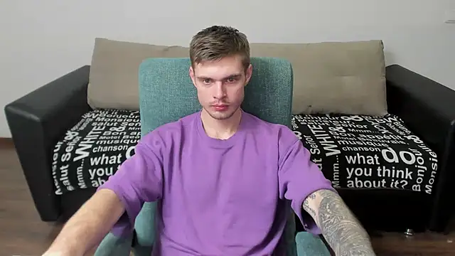 Snapshot of maks_wolfis chatting on February 2025 03:09:01 PM maks wolfis online show from February 2025 03:09:01 PM