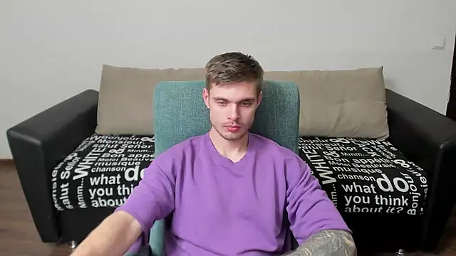 Snapshot of maks_wolfis chatting on February 2025 06:09:02 PM maks wolfis online show from February 2025 06:09:02 PM