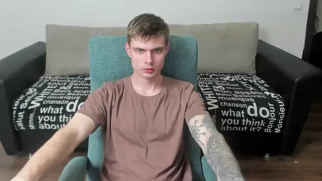 Snapshot of maks_wolfis chatting on March 2025 07:34:01 PM maks wolfis online show from March 2025 07:34:01 PM