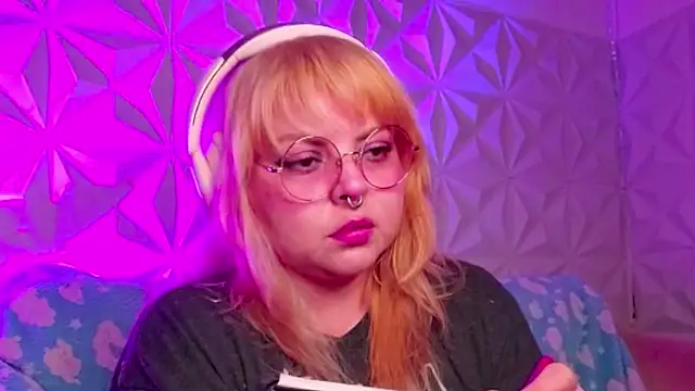 Satyn doll online show from September 2025 11:10:01 PM