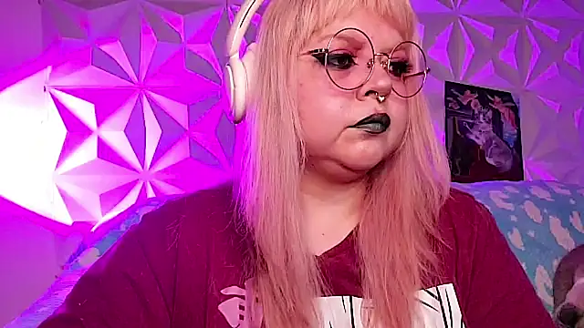 Satyn doll online show from April 2026 10:18:01 PM