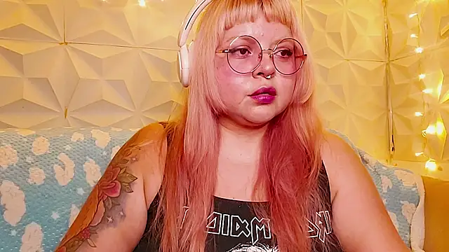 Satyn doll online show from May 2026 11:44:02 PM