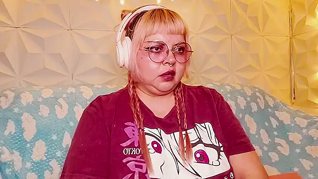 Satyn doll online show from May 2026 11:01:04 PM