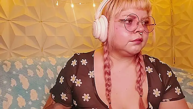 Satyn doll online show from May 2026 12:30:02 AM