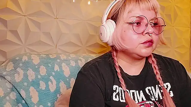 Satyn doll online show from May 2026 01:12:01 AM