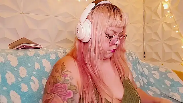 Satyn doll online show from May 2026 02:19:02 AM