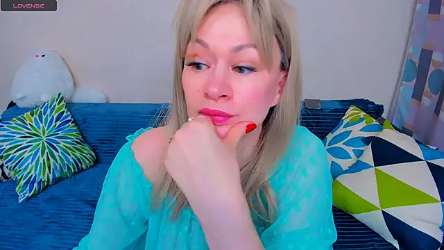 EllenMoore online show from March 2026 03:33:02 AM