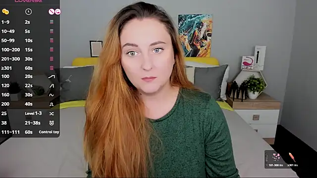 BabeLessi online show from November 2025 06:34:01 PM