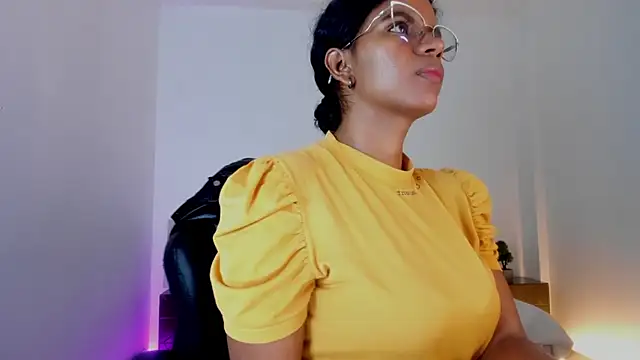 Ellie Alves online show from March 2025 01:20:02 PM