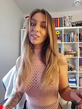 Snapshot of LilyOrion chatting on January 2026 07:16:02 PM LilyOrion online show from January 2026 07:16:02 PM