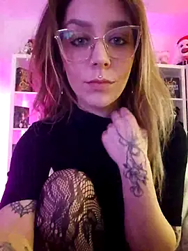 Snapshot of LilyOrion chatting on March 2026 01:51:01 AM LilyOrion online show from March 2026 01:51:01 AM