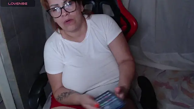 Snapshot of AyantiPonz79 chatting on March 2025 05:18:02 PM AyantiPonz79 online show from March 2025 05:18:02 PM